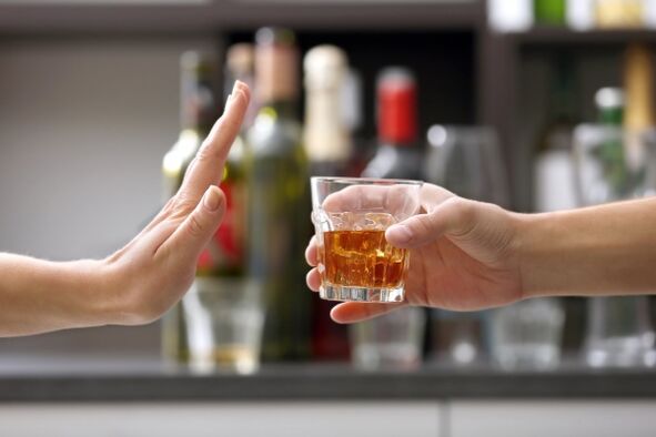 αποφεύγοντας το αλκοόλ ως τρόπο πρόληψης της προστατίτιδας